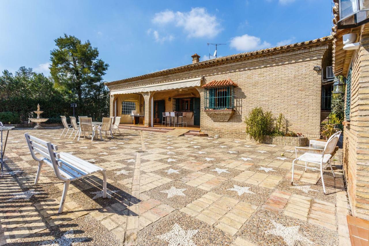 Divi Apartments Villa Reyes Mairena del Aljarafe Bagian luar foto