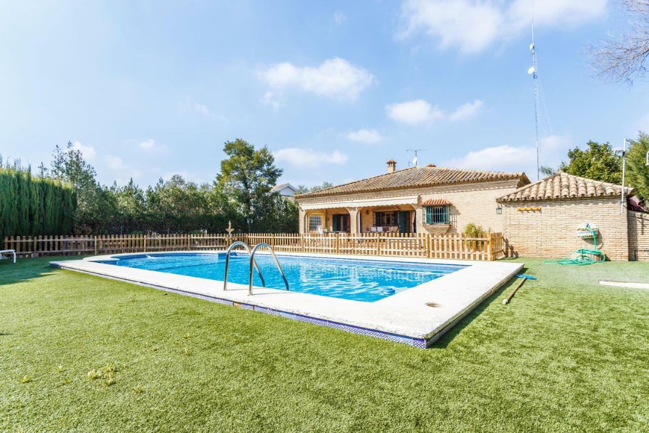 Divi Apartments Villa Reyes Mairena del Aljarafe Bagian luar foto